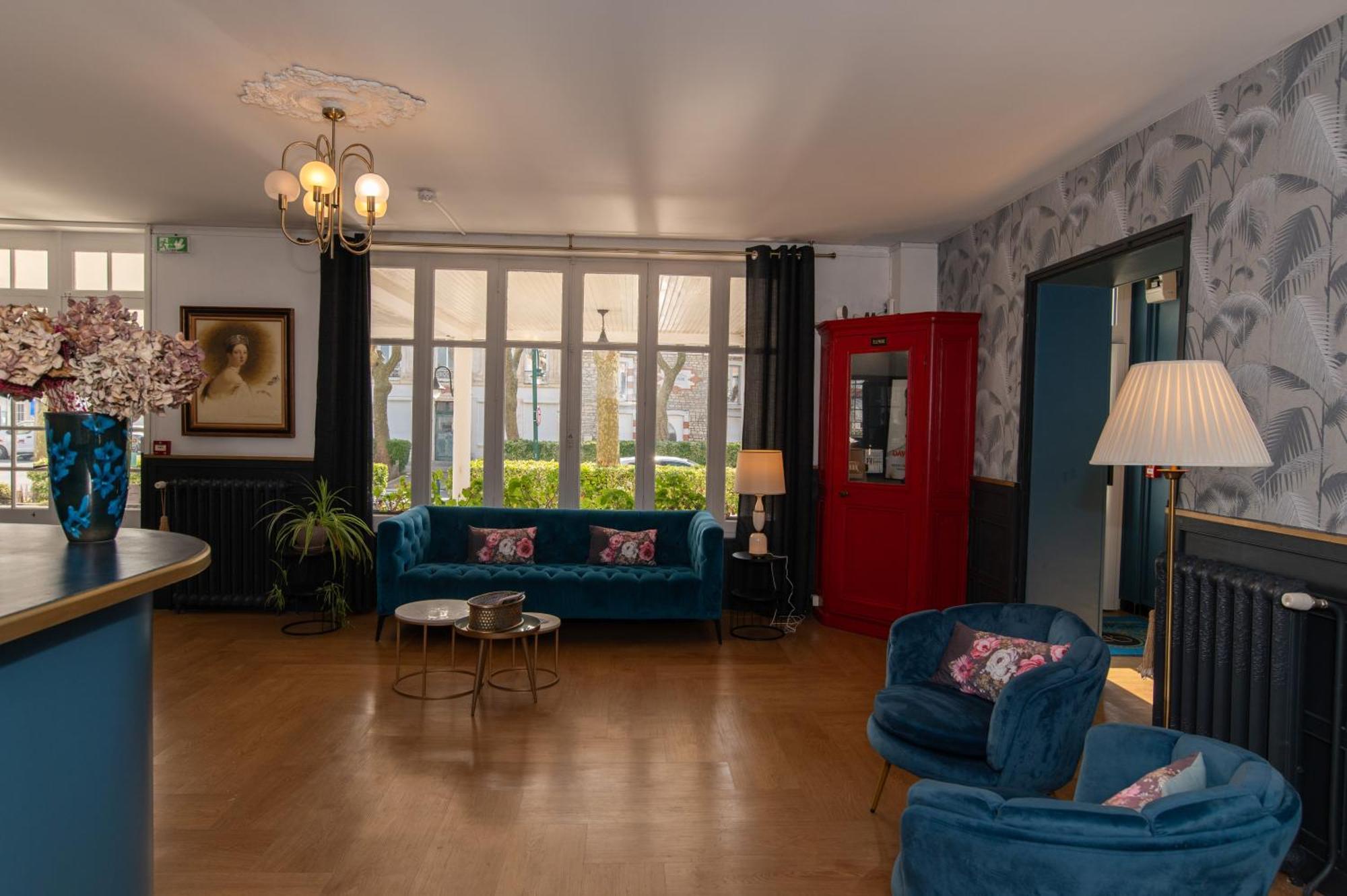 The Originals Boutique, Hotel Victoria, Шатлайон-Плаж Екстер'єр фото
